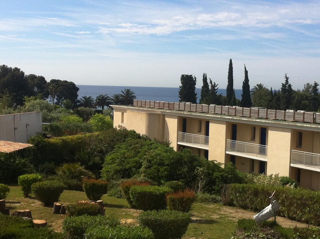 Studio Le Peneque Des Anges لا سيوتا الغرفة الصورة